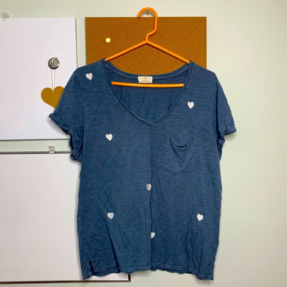 Anthropologie T.la basic Blue V-neck White Hearts